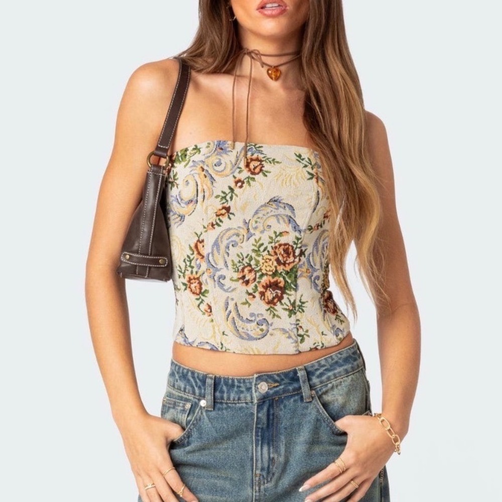 EDIKTED Women Floral Tapestry Lace-Up Strapless Corset Top Cream Cottagecore Y2K